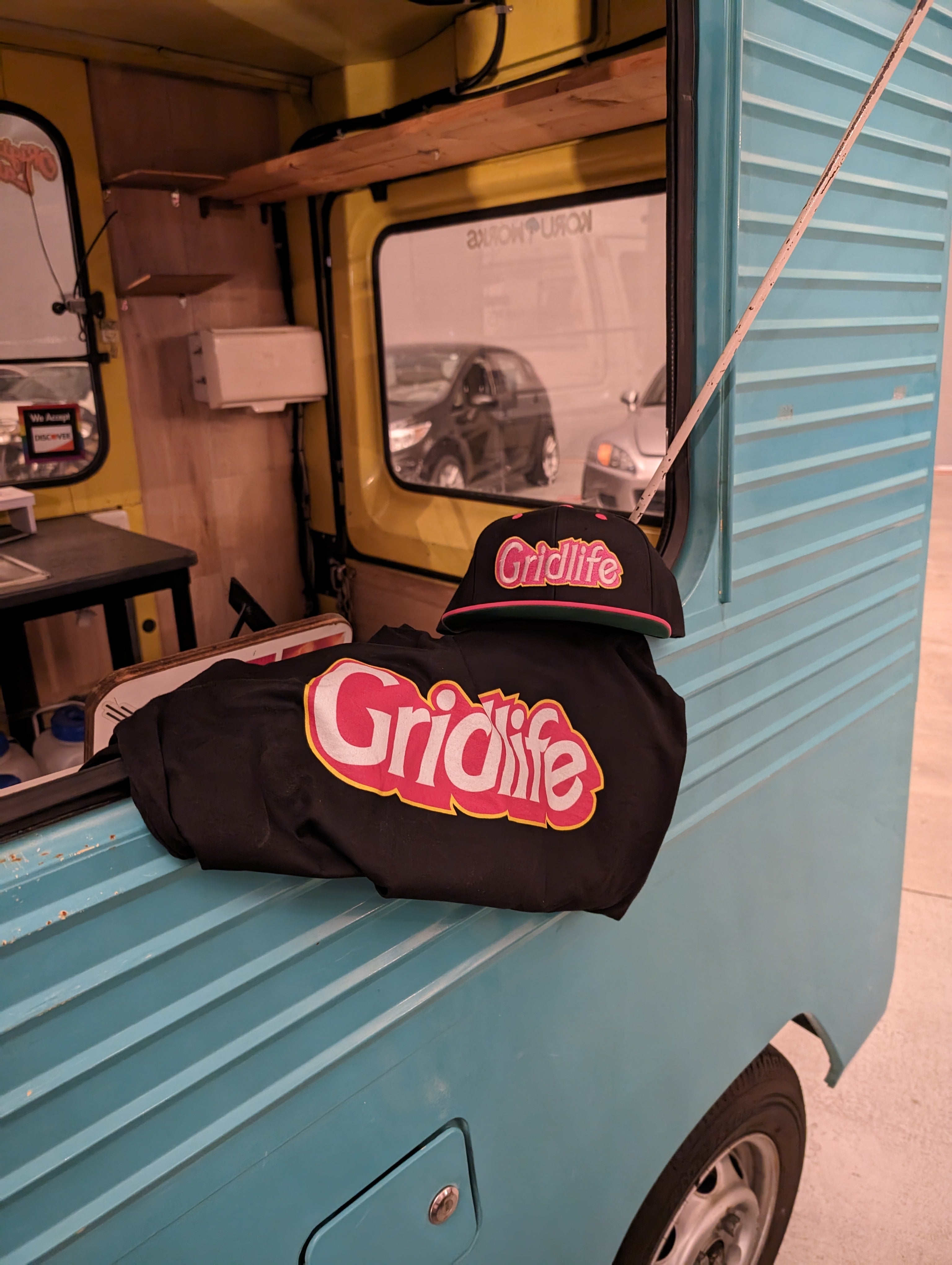 GRIDLIFE pink doll logo tee with shirt and hat 