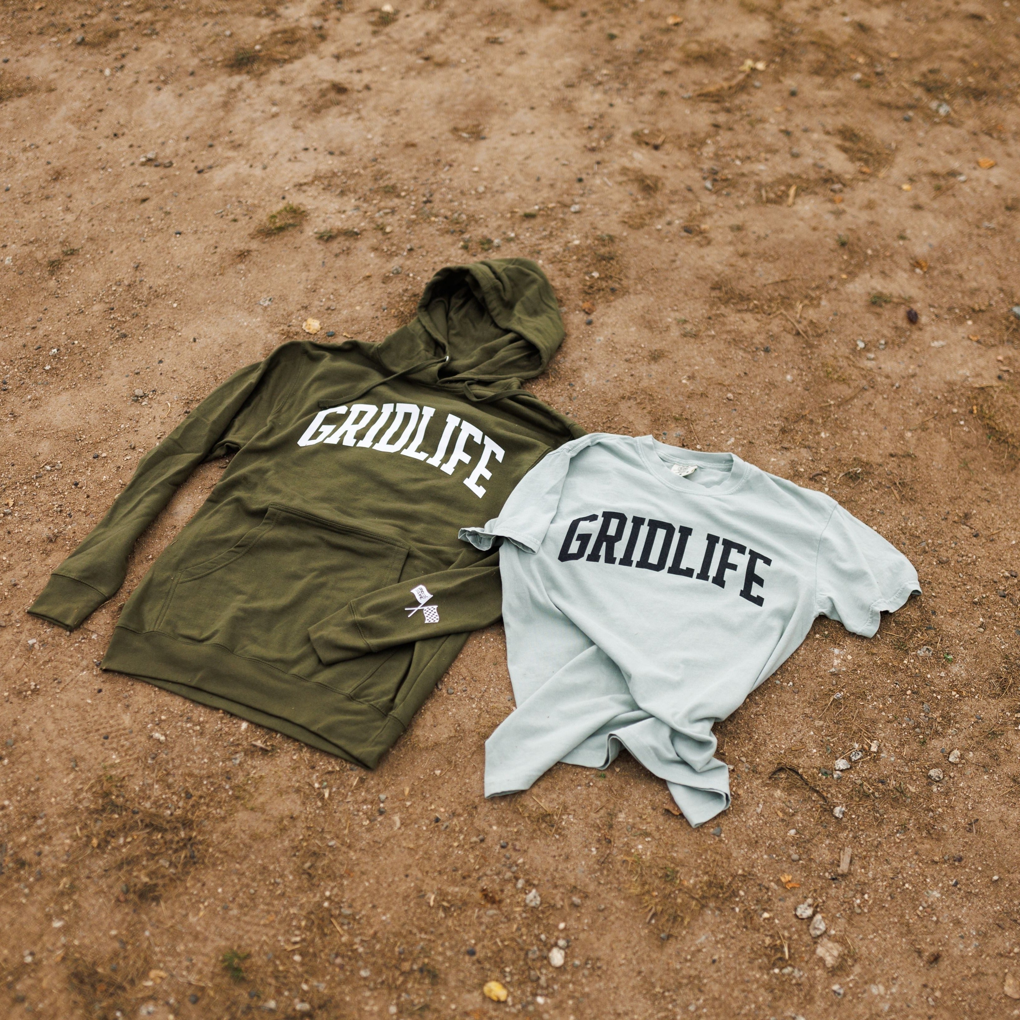 GRIDLIFE college style t-shirt and sweatshirt combo